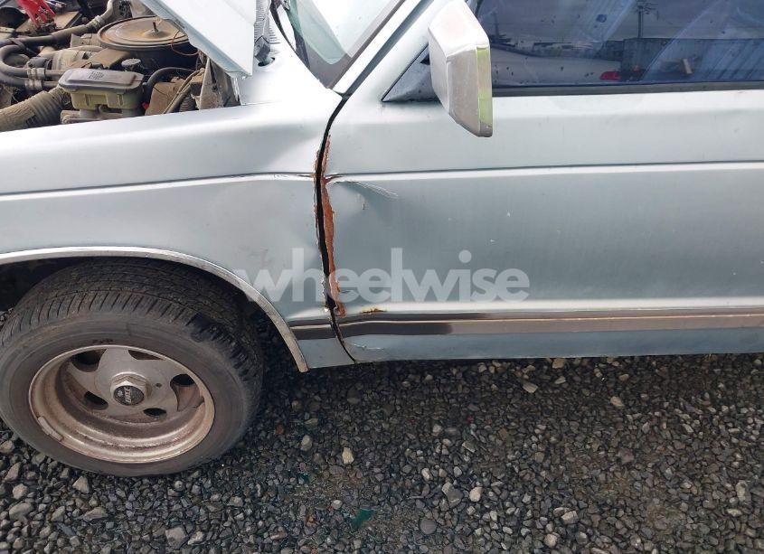 Photo 6 of 1984 Chevrolet S TRUCK S10 (VIN 1GCCS14B0E8143452)