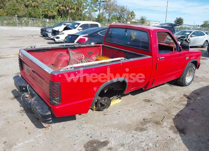 Photo 4 of 1985 Chevrolet S TRUCK S10 (VIN 1GCCS14B3F8179864)