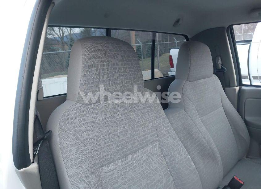 Photo 8 of 2008 Chevrolet Colorado LS (VIN 1GCCS14E788112147)