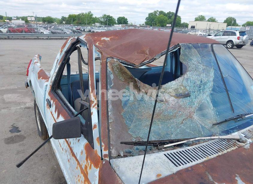 Photo 6 of 1991 Chevrolet S TRUCK S10 (VIN 1GCCS14E7M8105645)