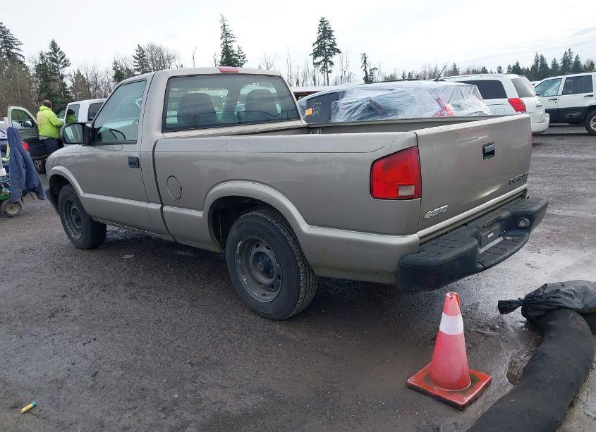 Photo 3 of 2003 Chevrolet S-10 (VIN 1GCCS14H038284636)