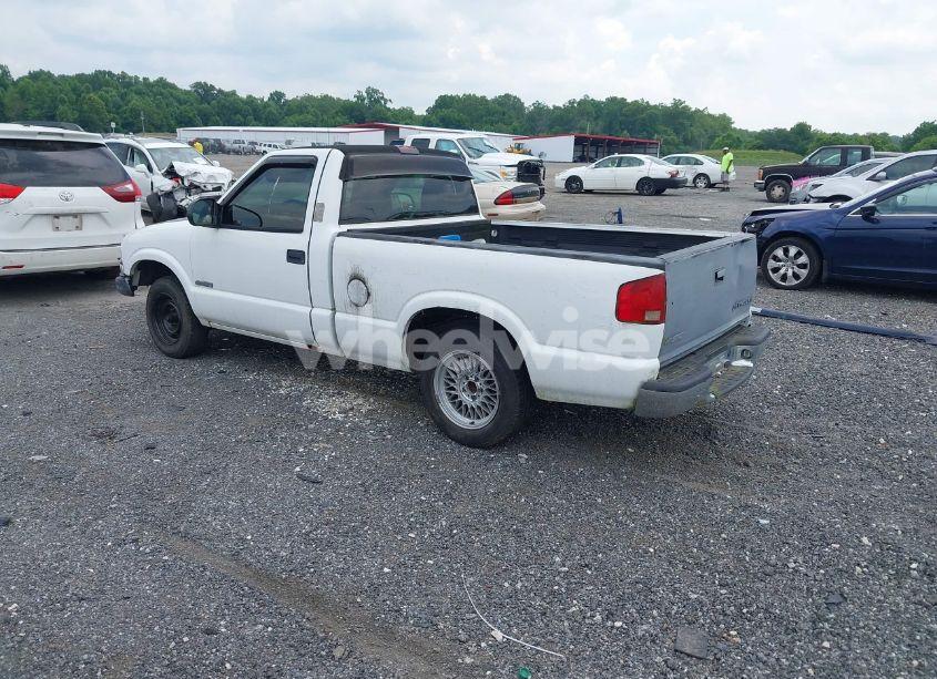 Photo 3 of 2003 Chevrolet S-10 (VIN 1GCCS14H238288364)