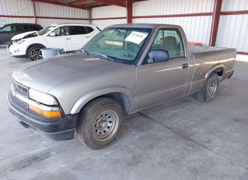 Photo 2 of 2003 Chevrolet S-10 (VIN 1GCCS14H638153114)
