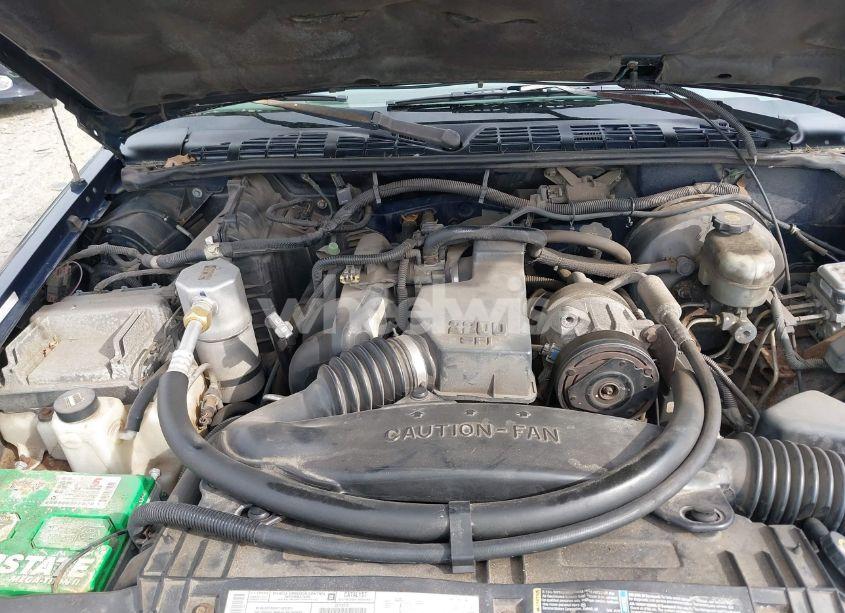 Photo 10 of 2003 Chevrolet S-10 (VIN 1GCCS14H738152747)