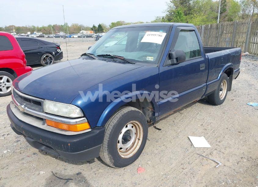Photo 2 of 2003 Chevrolet S-10 (VIN 1GCCS14H738152747)