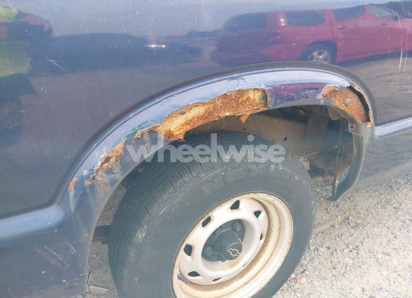 Photo 6 of 2003 Chevrolet S-10 (VIN 1GCCS14H738152747)