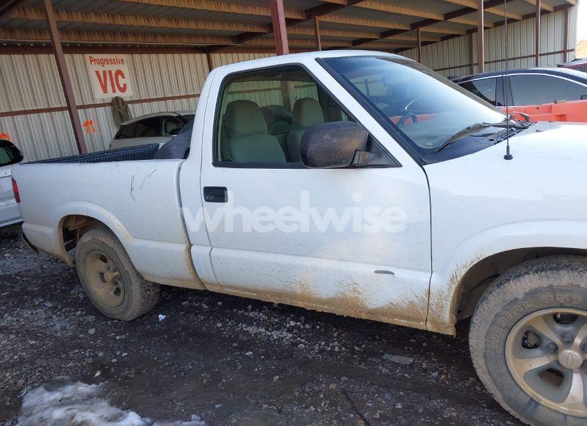 Photo 13 of 2003 Chevrolet S-10 (VIN 1GCCS14H738246577)