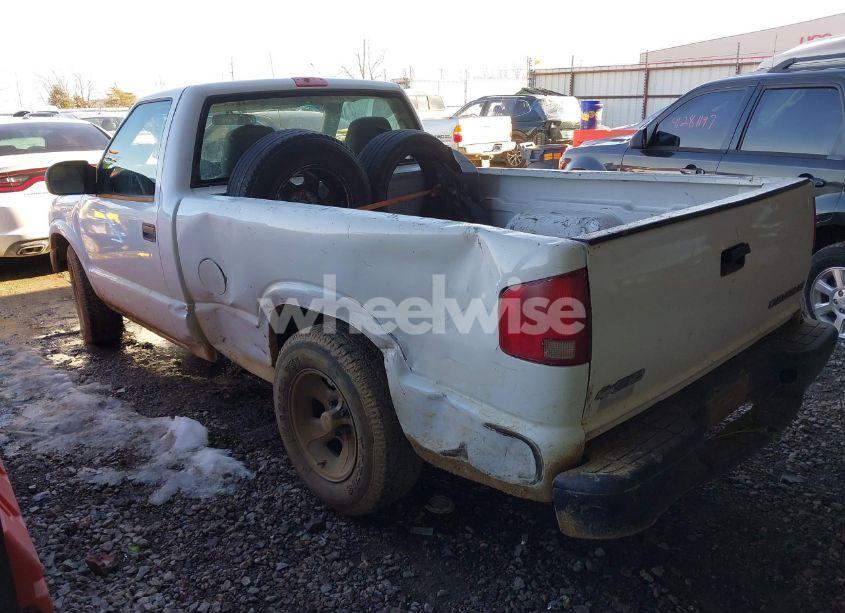 Photo 3 of 2003 Chevrolet S-10 (VIN 1GCCS14H738246577)