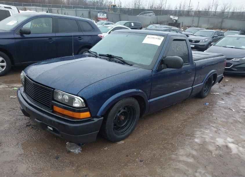 Photo 2 of 2003 Chevrolet S-10 N/A (VIN 1GCCS14H838226838)