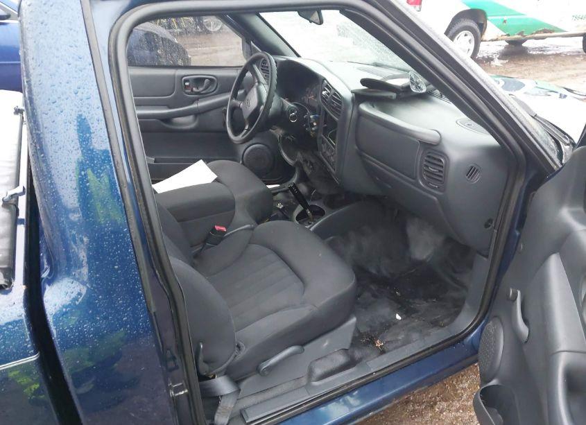 Photo 5 of 2003 Chevrolet S-10 N/A (VIN 1GCCS14H838226838)