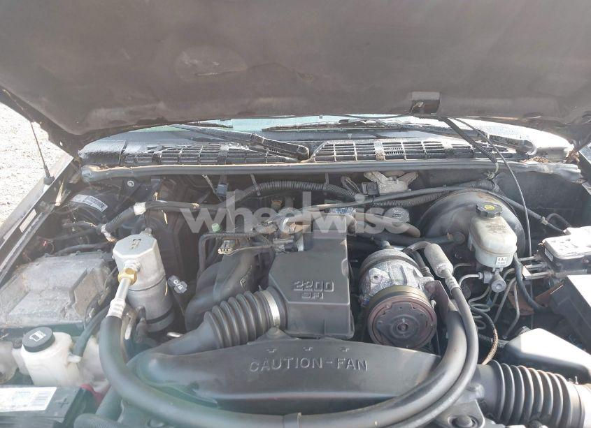 Photo 10 of 2003 Chevrolet S-10 (VIN 1GCCS14H938235502)