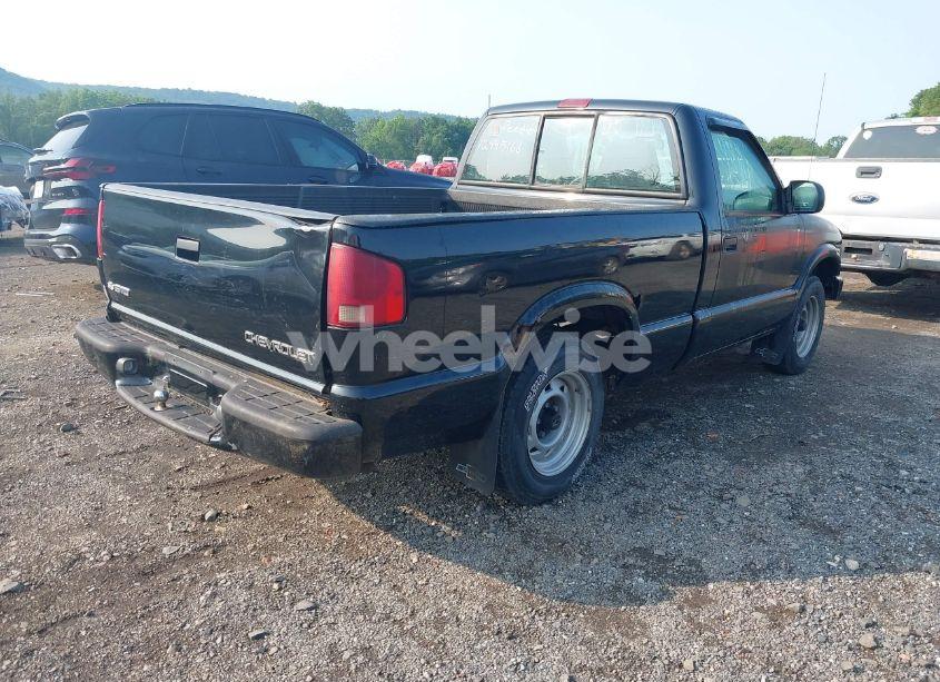 Photo 4 of 2003 Chevrolet S-10 (VIN 1GCCS14H938235502)