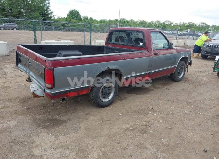 Photo 4 of 1992 Chevrolet S TRUCK S10 (VIN 1GCCS14R2N8185229)