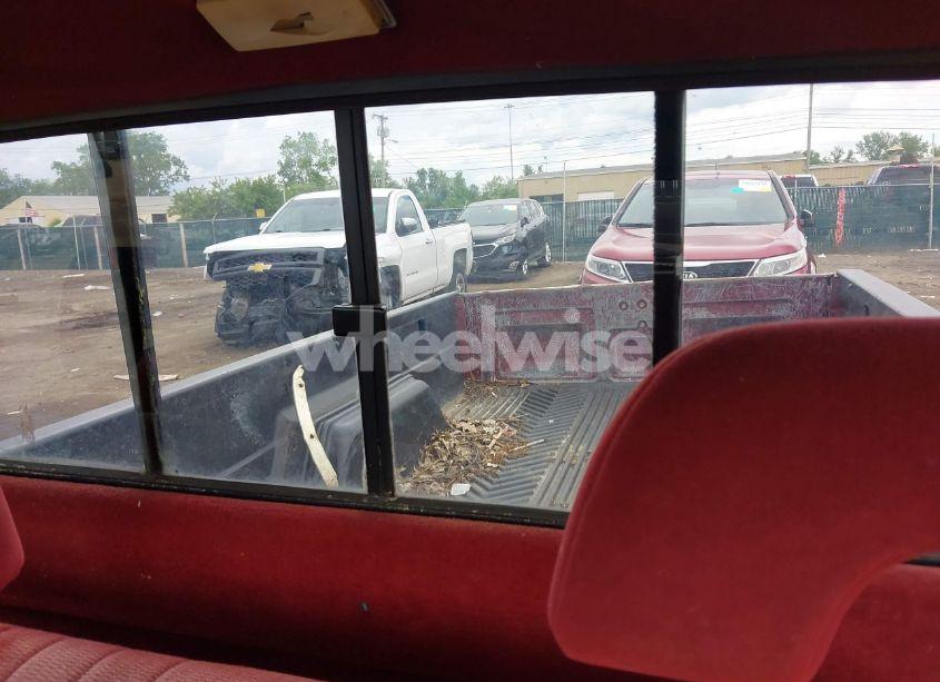 Photo 8 of 1992 Chevrolet S TRUCK S10 (VIN 1GCCS14R2N8185229)