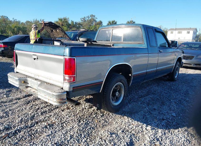 Photo 4 of 1986 Chevrolet S TRUCK S10 (VIN 1GCCS14R4G2172004)