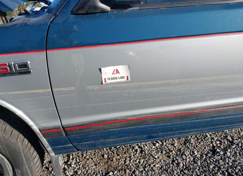 Photo 6 of 1986 Chevrolet S TRUCK S10 (VIN 1GCCS14R4G2172004)