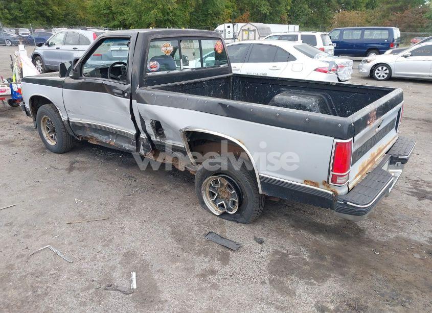Photo 3 of 1992 Chevrolet S TRUCK S10 (VIN 1GCCS14R6N8223190)