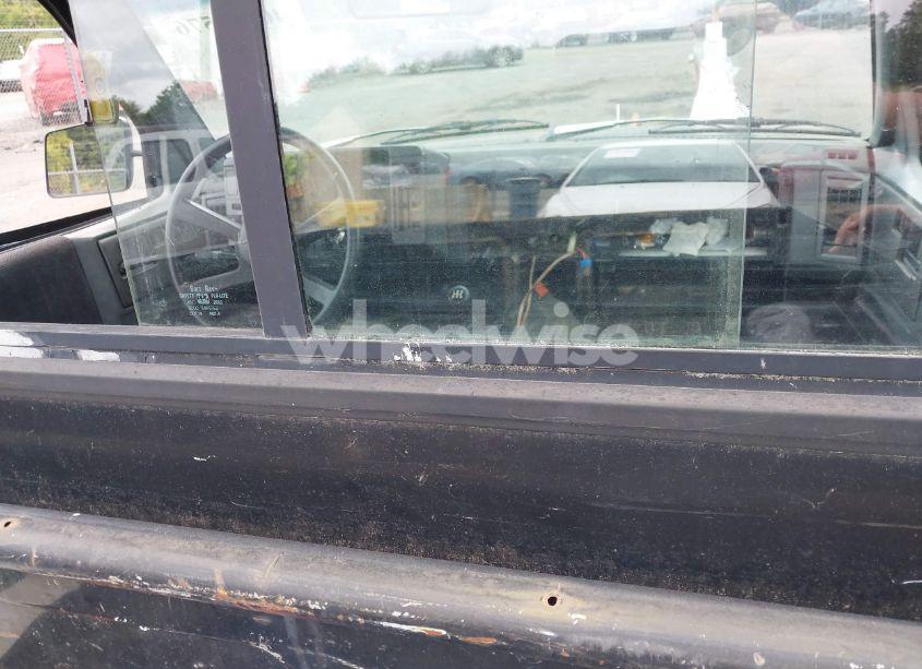 Photo 8 of 1992 Chevrolet S TRUCK S10 (VIN 1GCCS14R6N8223190)