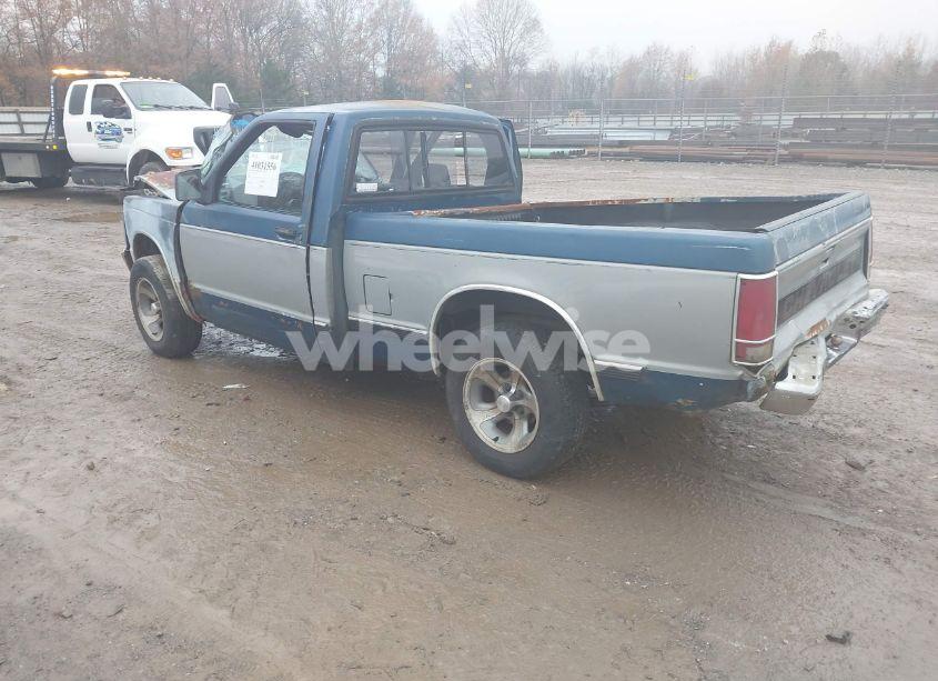 Photo 3 of 1991 Chevrolet S TRUCK S10 (VIN 1GCCS14R9M8274973)
