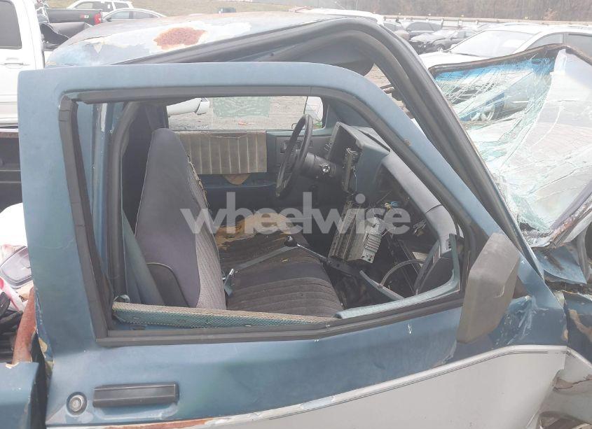 Photo 5 of 1991 Chevrolet S TRUCK S10 (VIN 1GCCS14R9M8274973)