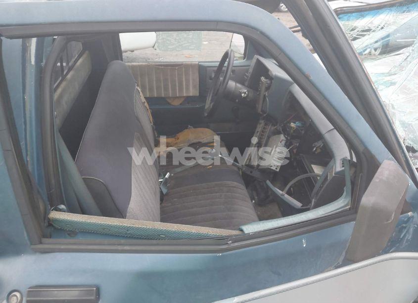 Photo 8 of 1991 Chevrolet S TRUCK S10 (VIN 1GCCS14R9M8274973)