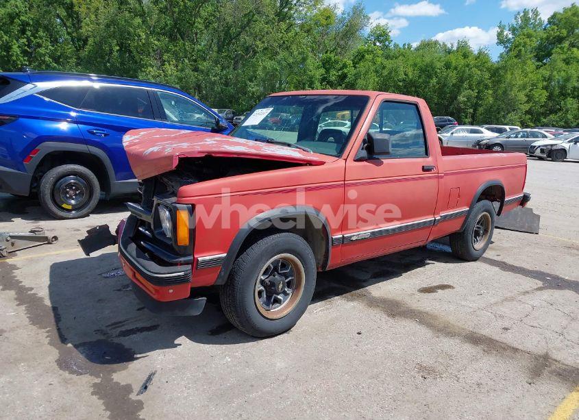 Photo 2 of 1993 Chevrolet S TRUCK S10 (VIN 1GCCS14RXP8173235)