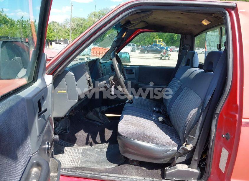 Photo 5 of 1993 Chevrolet S TRUCK S10 (VIN 1GCCS14RXP8173235)