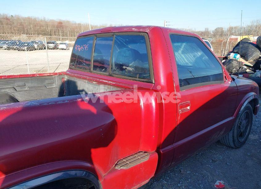 Photo 8 of 1998 Chevrolet S-10 LS SPORTSIDE (VIN 1GCCS14W4W8151302)