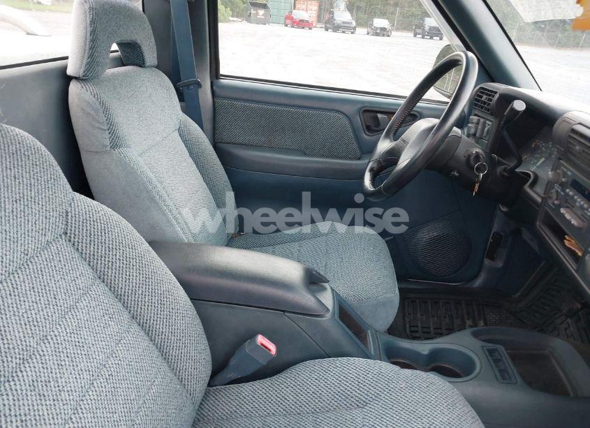 Photo 5 of 1994 Chevrolet S TRUCK S10 (VIN 1GCCS14W5RK153549)