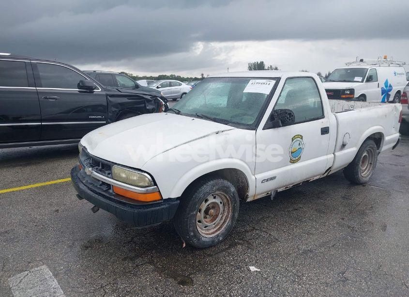 Photo 2 of 2001 Chevrolet S-10 (VIN 1GCCS14W718227247)