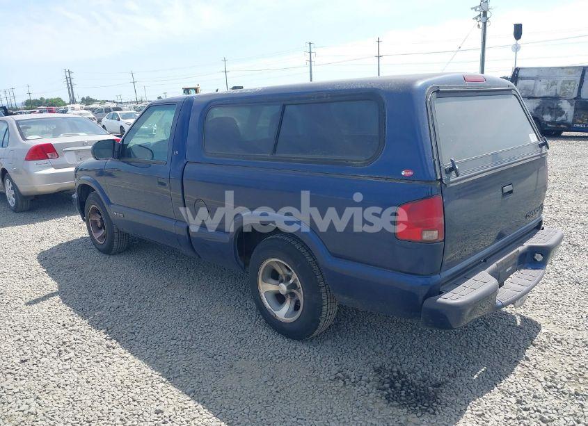 Photo 3 of 2001 Chevrolet S-10 LS (VIN 1GCCS14W818253145)