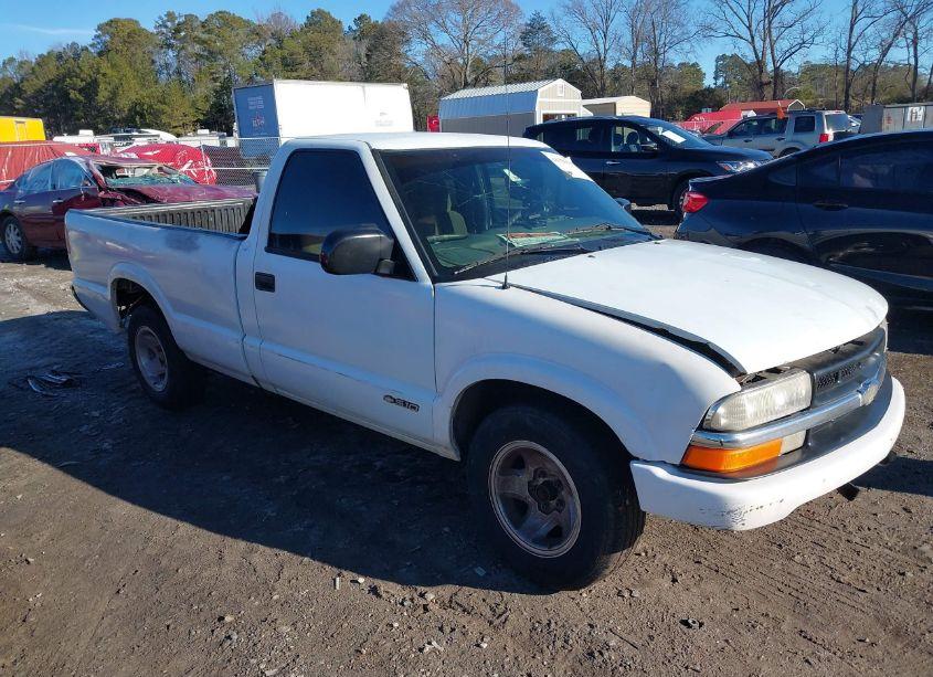 2000 Chevrolet S-10 (VIN 1GCCS14WXYK200606) main photo