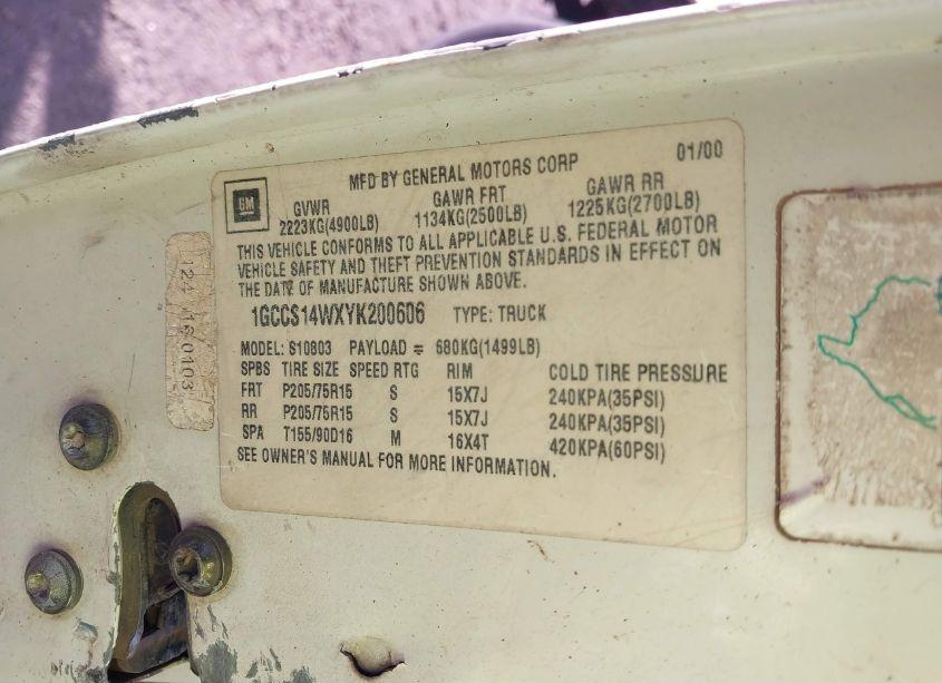 Photo 9 of 2000 Chevrolet S-10 (VIN 1GCCS14WXYK200606)