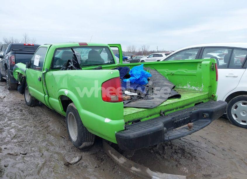 Photo 3 of 2003 Chevrolet S-10 (VIN 1GCCS14X138275192)