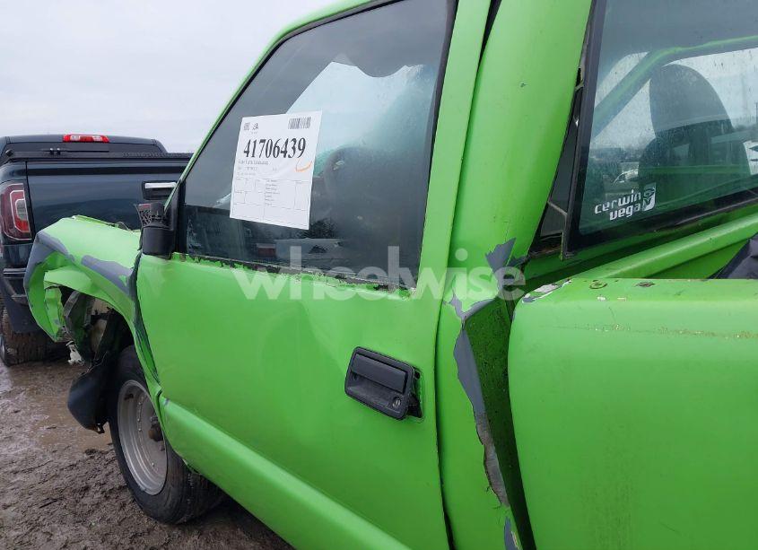 Photo 8 of 2003 Chevrolet S-10 (VIN 1GCCS14X138275192)