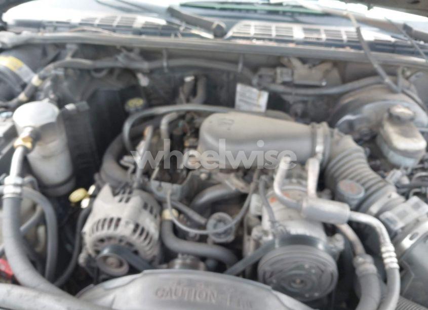 Photo 10 of 1999 Chevrolet S-10 (VIN 1GCCS14X1X8119045)