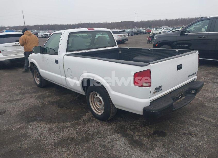 Photo 3 of 2003 Chevrolet S-10 (VIN 1GCCS14X238218144)
