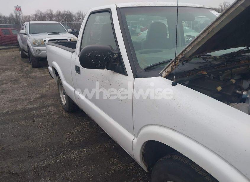 Photo 6 of 2003 Chevrolet S-10 (VIN 1GCCS14X238218144)