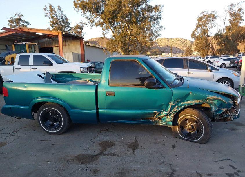 Photo 13 of 1996 Chevrolet S TRUCK S10 (VIN 1GCCS14X2T8151349)