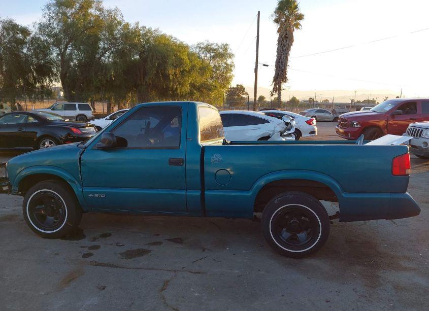 Photo 14 of 1996 Chevrolet S TRUCK S10 (VIN 1GCCS14X2T8151349)