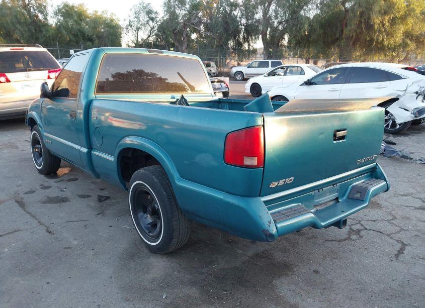 Photo 3 of 1996 Chevrolet S TRUCK S10 (VIN 1GCCS14X2T8151349)