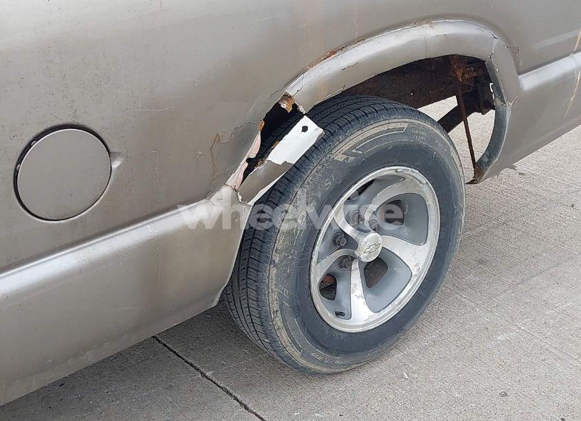 Photo 6 of 2003 Chevrolet S-10 LS (VIN 1GCCS14X538224181)