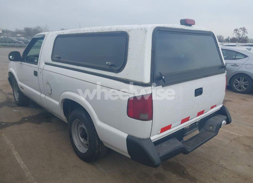 Photo 3 of 1996 Chevrolet S TRUCK S10 (VIN 1GCCS14X5TK198636)