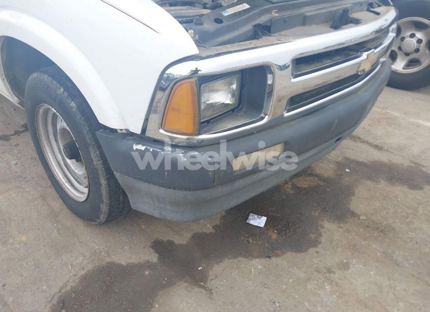 Photo 6 of 1996 Chevrolet S TRUCK S10 (VIN 1GCCS14X5TK198636)