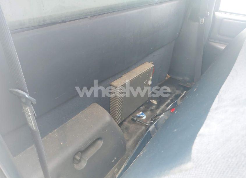 Photo 8 of 1996 Chevrolet S TRUCK S10 (VIN 1GCCS14X5TK198636)