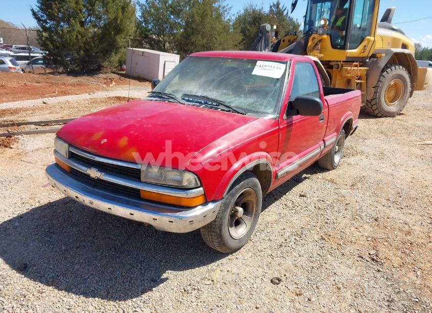 Photo 2 of 1999 Chevrolet S-10 LS (VIN 1GCCS14X6X8212451)
