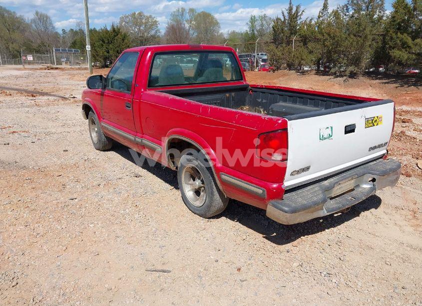 Photo 3 of 1999 Chevrolet S-10 LS (VIN 1GCCS14X6X8212451)