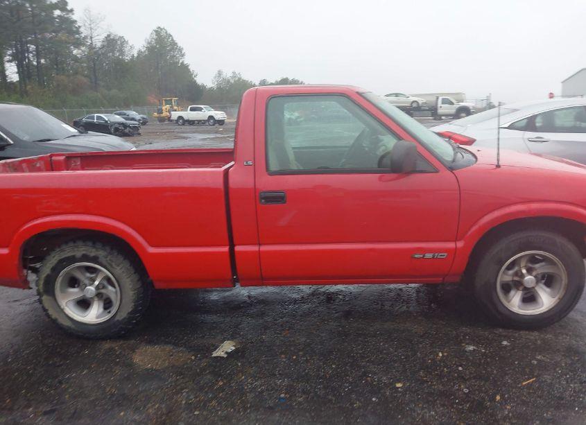 Photo 13 of 1999 Chevrolet S-10 LS (VIN 1GCCS14X6XK225686)