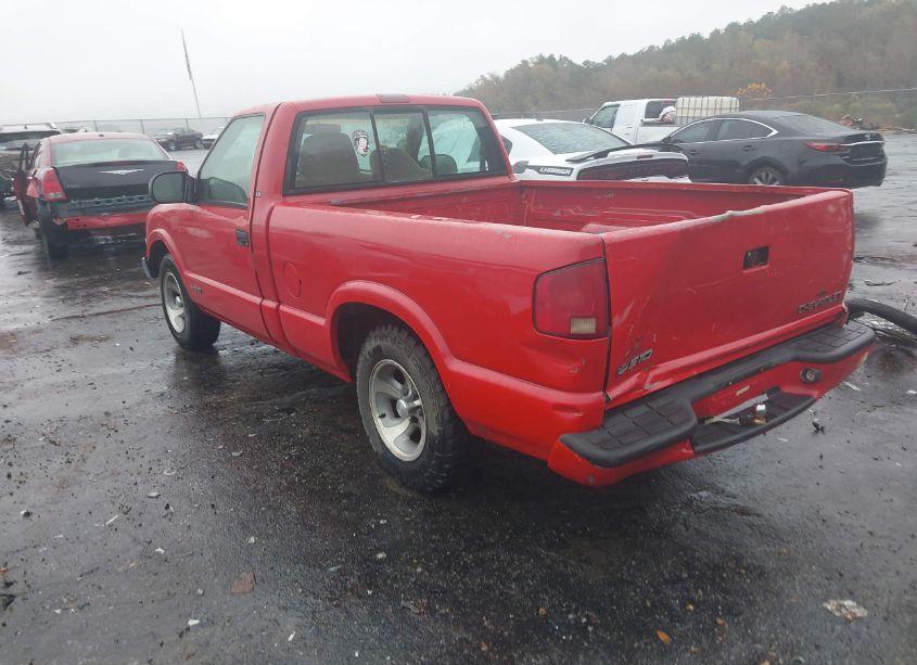 Photo 3 of 1999 Chevrolet S-10 LS (VIN 1GCCS14X6XK225686)