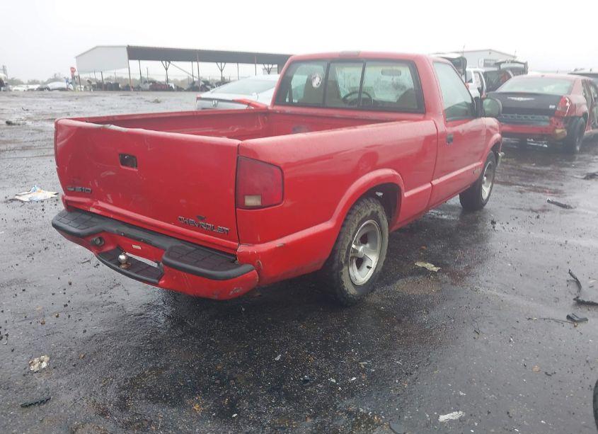 Photo 4 of 1999 Chevrolet S-10 LS (VIN 1GCCS14X6XK225686)